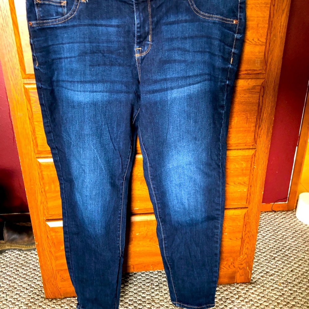 Maurice’s jeans size 16w